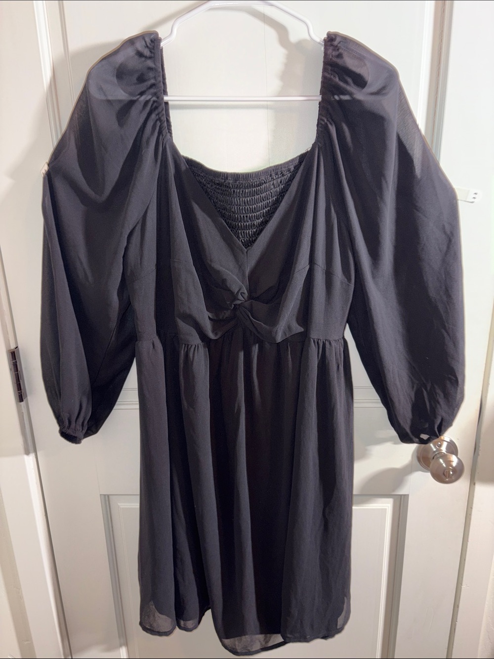 Women's Black Puff-Sleeve Knot-Front Long Sleeve Dress